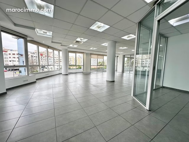 Location de bureaux à Moulay Youssef. Surface de 256 m² — 4