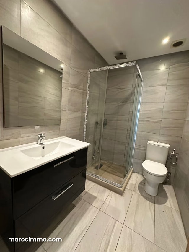 Location d'un appartement à Val Fleury. 3 belles chambres. Prestation de conciergerie, air conditionné — 3
