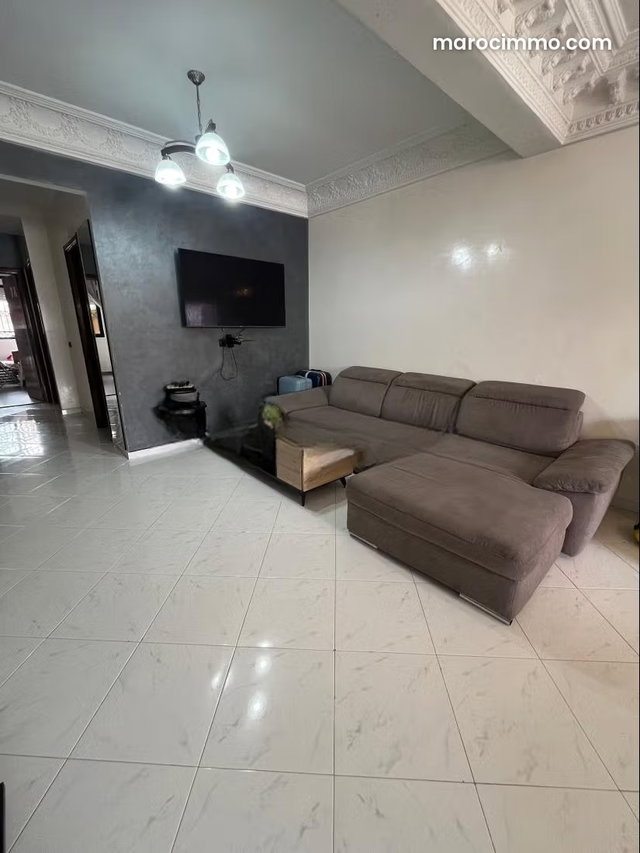 Bel appartement de 3 chambres à vendre au quartier des Hôpitaux. Superficie 112 m². Salon Marocain, salon européen sécurité — 2