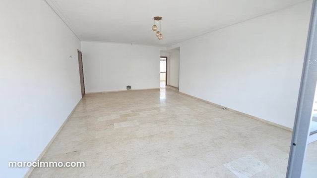 Bel appartement 2CH 121 m2 avec grande terrasse — 2