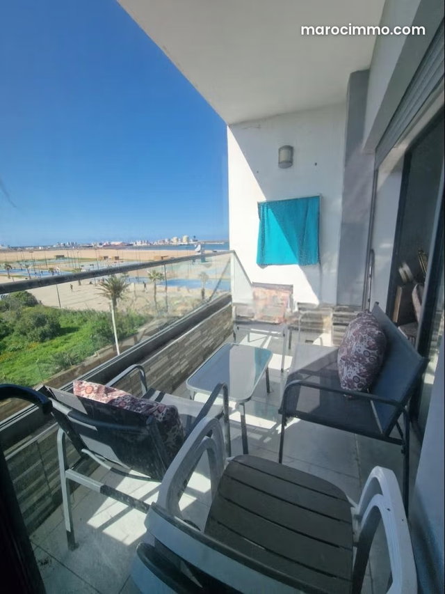 3 bedrooms sea view and pool in city centre — 2