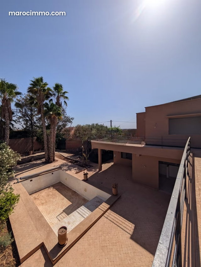 Villa de Prestige avec VNA sur la Route de Fès — 3