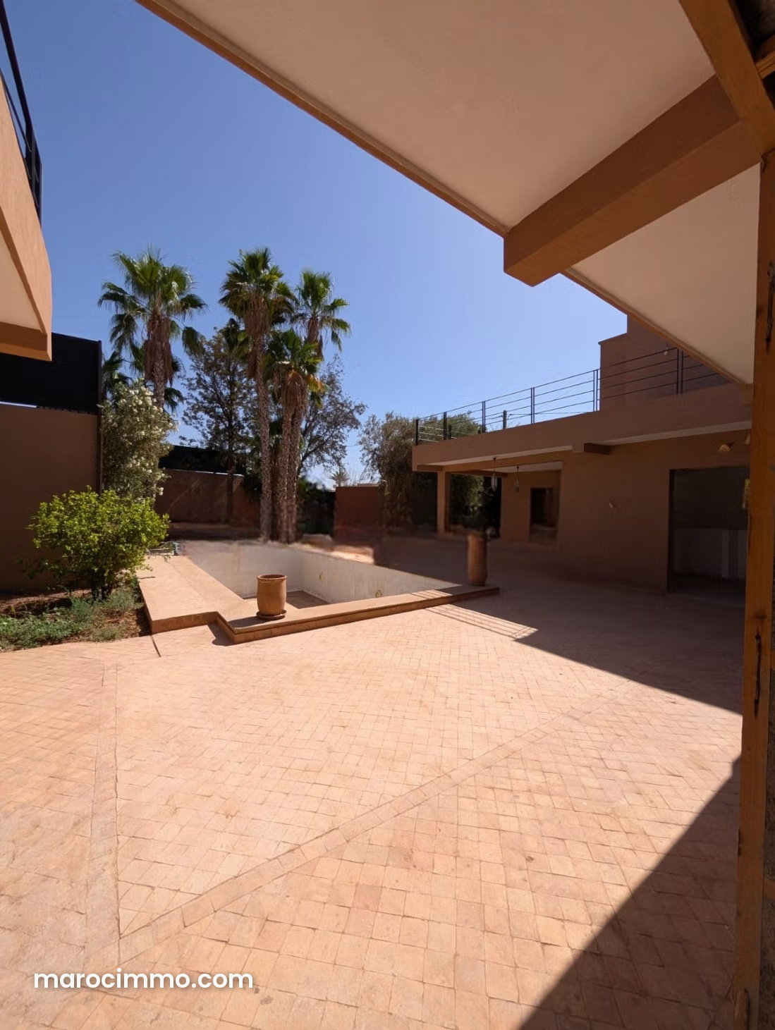 904 m² Villa with Pool and Garden, Route de Fès, Marrakech — Marrakesh