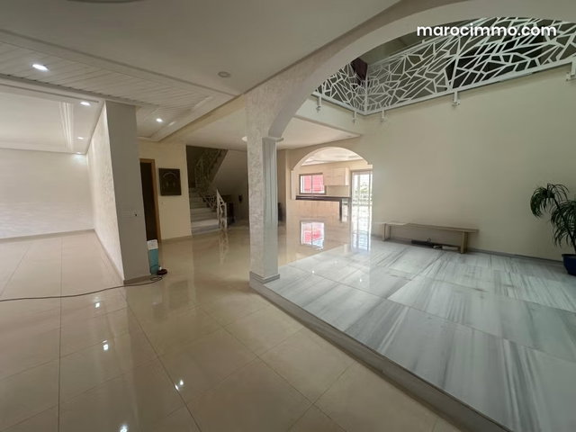 Rent Villa in Nassim, near Almaz — 2