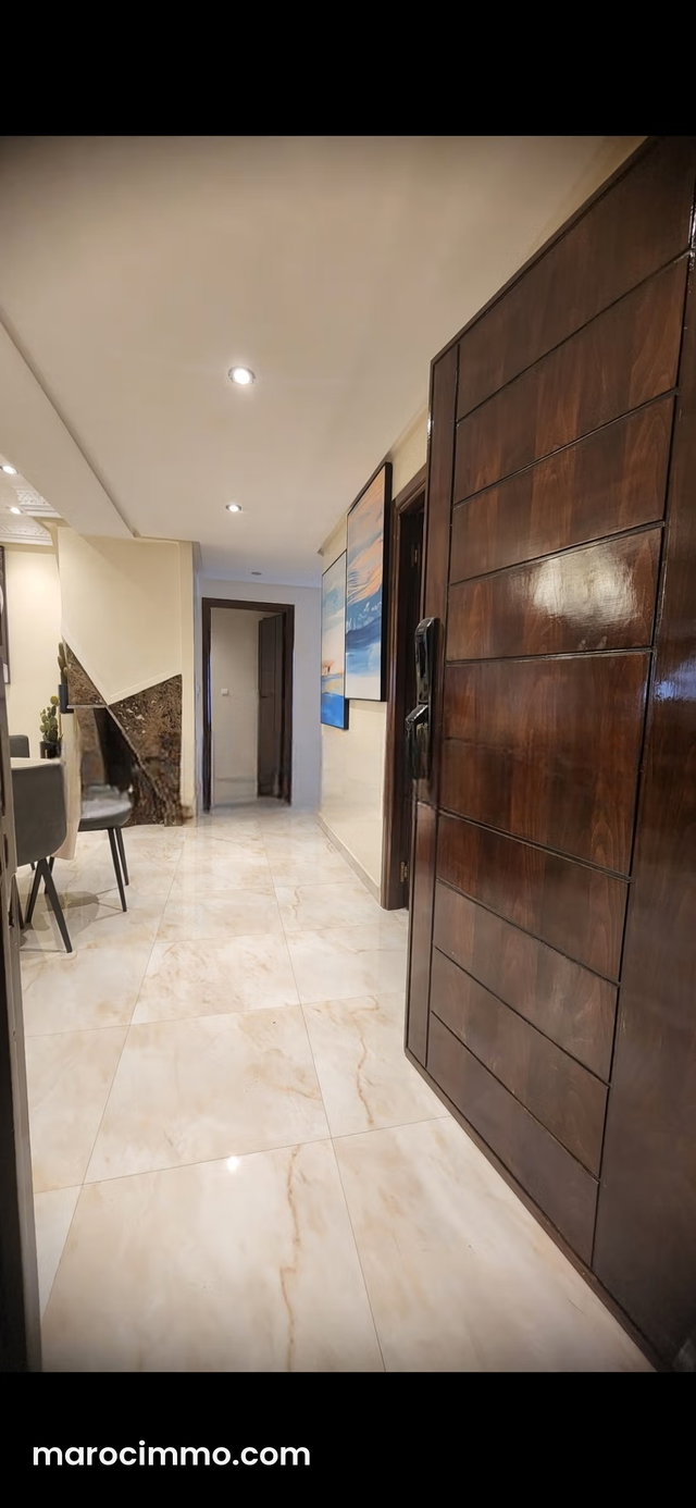 Appartement en vente à moulay youssef. Surface de 202 m². Meublé — 4