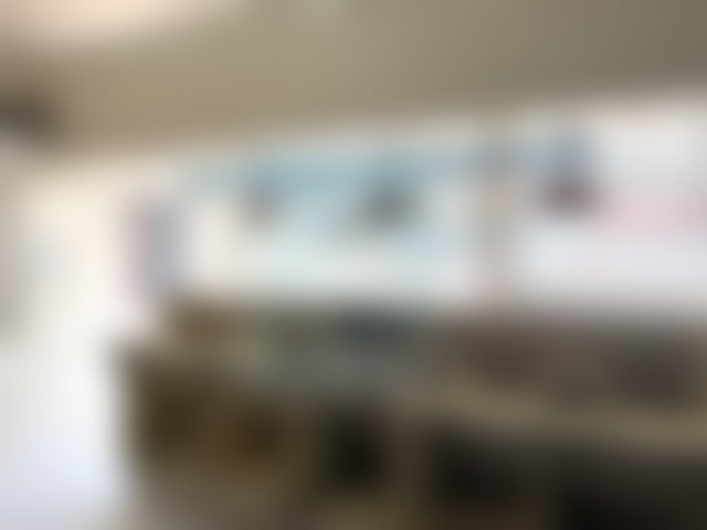 محل تجاري واجهته مشرِقة للبيع في قلب المعاريف بالدار البيضاء — 2