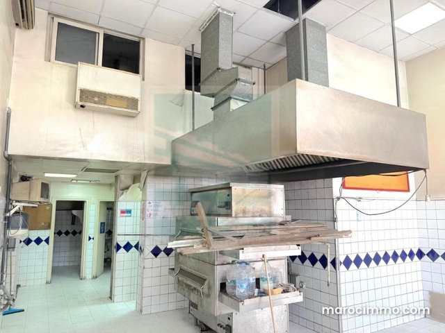 DV. 982: Local de 157 m² au Bd Massira Al Khadra — 4