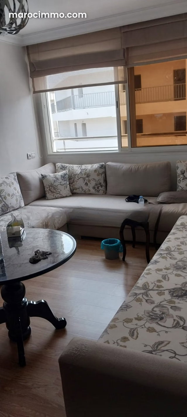 Un belle apparemment a vendre — 2