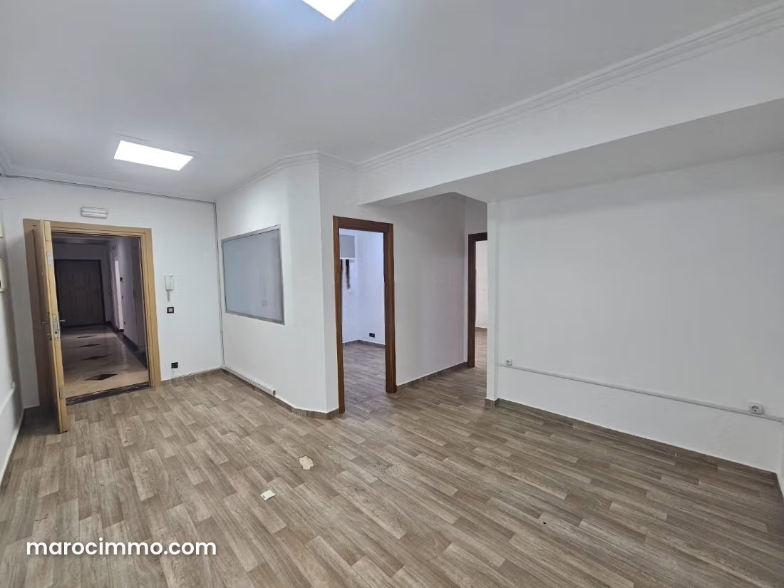 Bureau F3 rénové à louer