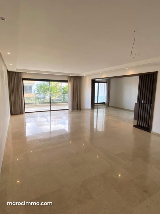 Magnificent Unfurnished Apartment for Long-Term Rent in Dar Bouazza — 2