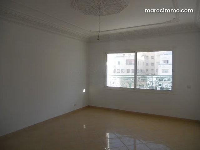 Bureau à louer sur Quartier des HOPITAUX — 2