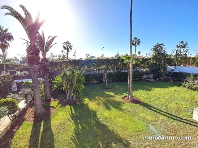 Villa de maître à vendre sur Anfa Supérieur 2 000 m² — 4