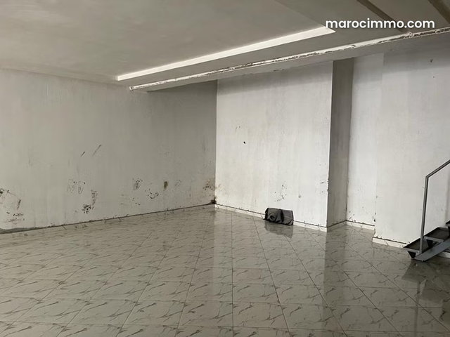Local commercial à louer sur quartier DES HOPITAUX — 2