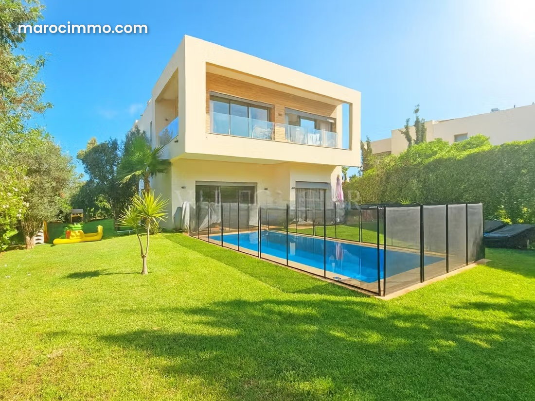 1,050 m² Villa with Pool and Garden, Ain Diab, Casablanca — Casablanca