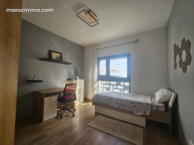 Location d'un superbe Duplex 4chambres avec terrasse au CFC, Casablanca — 3