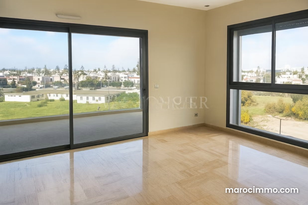 170 sqm Apartment with Terrace, Casablanca Finance City — Casablanca