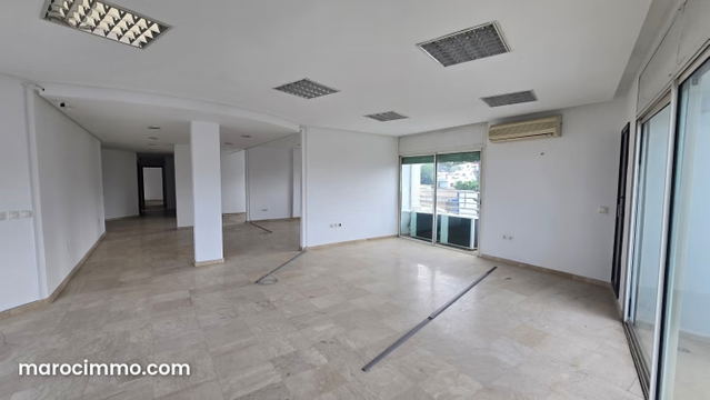 Appartement usage bureau a louer a haut agdal — Rabat