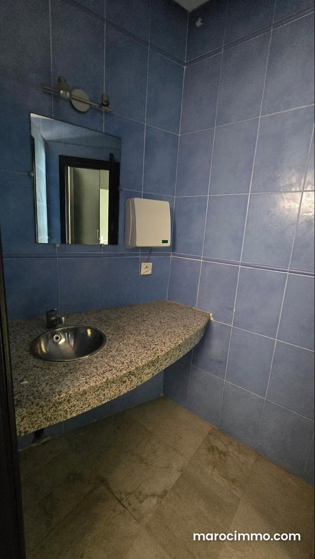 Appartement usage bureau a louer a haut agdal — 2