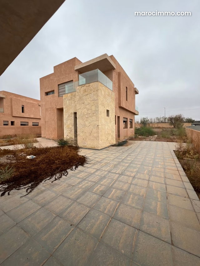 Villa semi finie à vendre – Résidence Golf Argan — 3