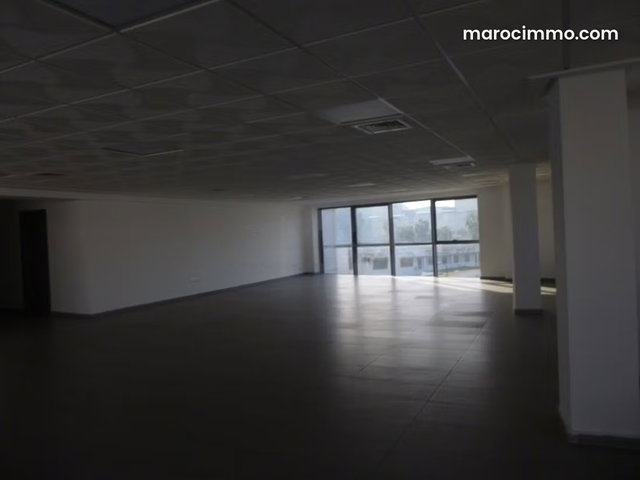 Plateau de bureau à loue à AIN SEBAA — 2