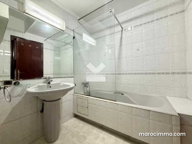Appartement à Louer de 175.0 m² à Casablanca, Gauthier — 3