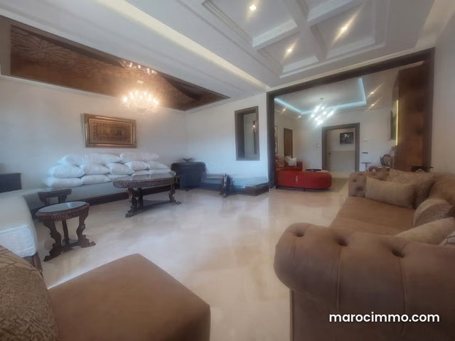 Appartement à vendre à Ville Verte. 3 chambres. Avec ascenseur et espace vert — 3