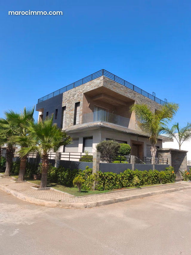 Dar Bouazza Villa d’angle, 3 façades, piscine — 3