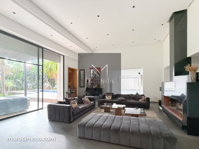 Villa à Louer à Ain Diab contemporaine, ascenseur — 4