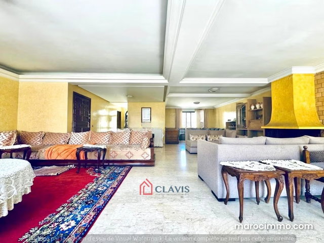 Appartement en hauteur au quartier des Hôpitaux — 3