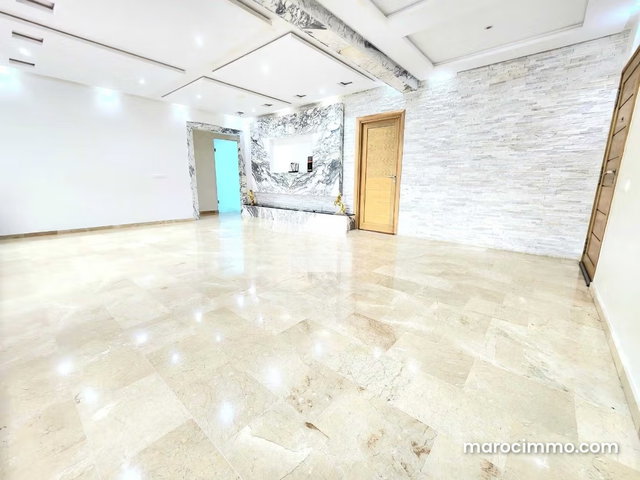 Appartement à Vendre de 191.0 m² à Casablanca, Ferme Bretonne — 2