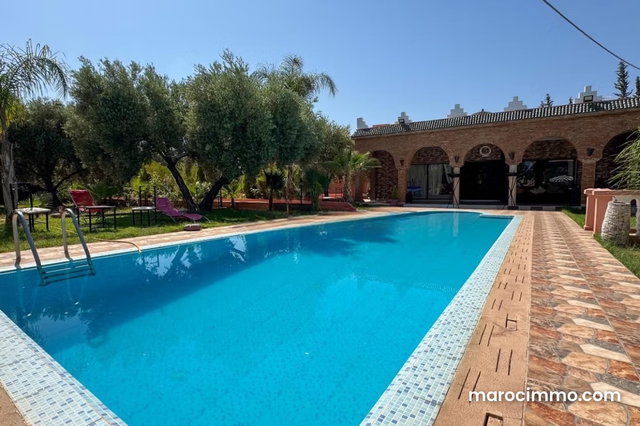 Villa de luxe à louer à Sidi Abdallah Ghiat. 5 belles chambres. Bien meublé — 3