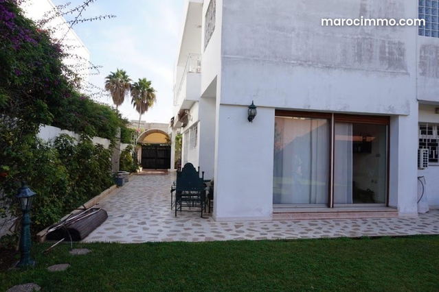 Villa 728 m² plein ouest à retaper 4 chambres — Casablanca