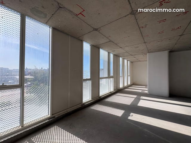 Loue beau bureau sur CFC Une Adresse de Marque — Casablanca