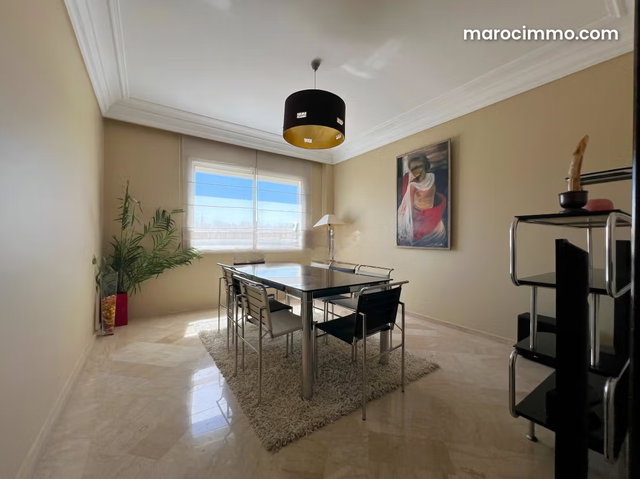 Bel appartement en location à Ain Diab vue mer. Surface totale 200 m² — 4