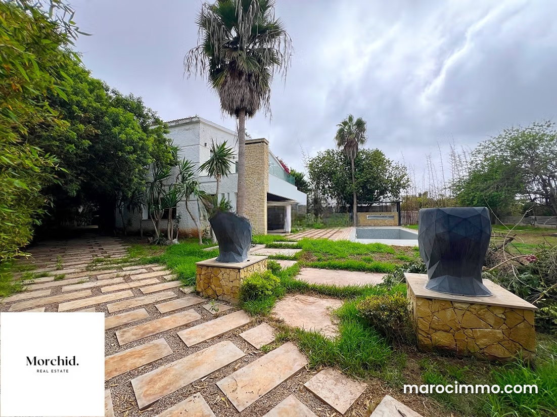 1,550 sqm Villa on a Large Plot, Anfa, Casablanca: A Rare Opportunity — Casablanca