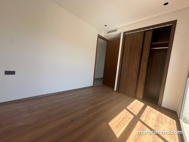 Appartement en location à Casablanca Finance City. 2 chambres. Parking et jardin — 4