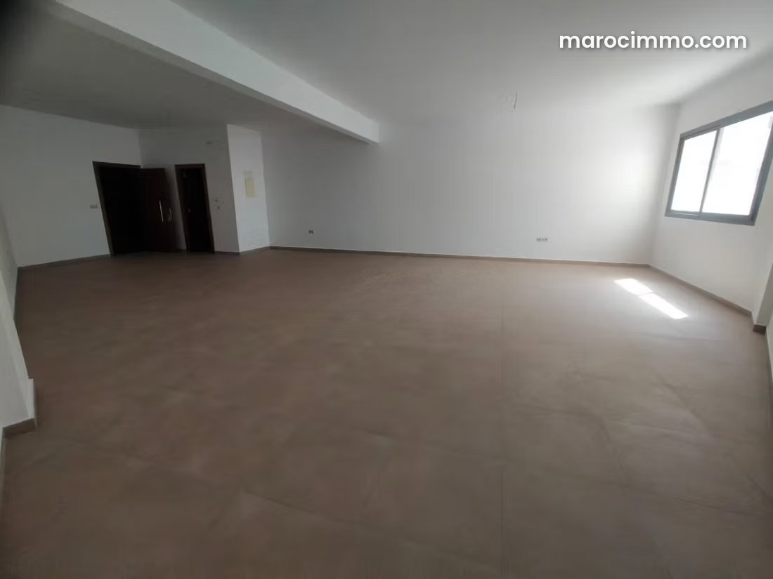 Bureau 75 m² avec ascenseur, Ville Nouvelle, Agadir — Agadir