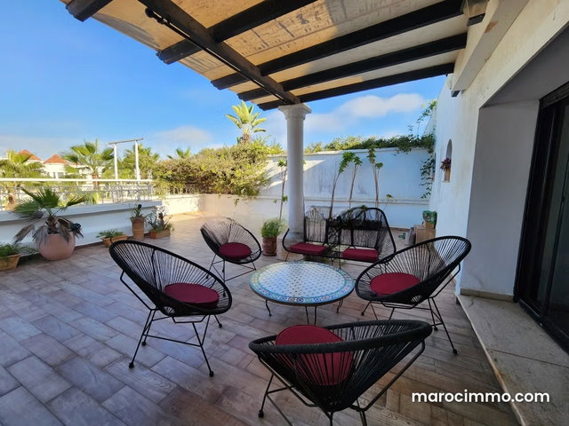 Duplex avec terrasse, vide, Ain Diab — 4