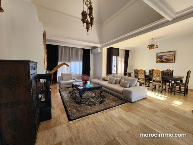 Duplex avec terrasse, vide, Ain Diab — Casablanca