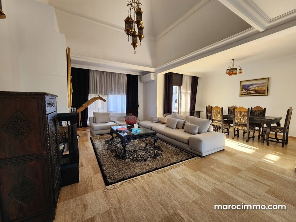 Duplex avec terrasse, vide, Ain Diab