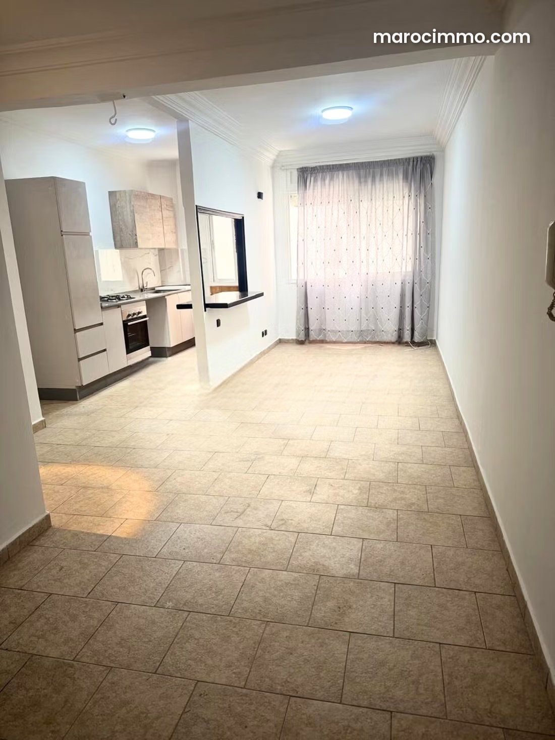 Furnished 52 m² studio, Maarif, Casablanca, with parking and security — Casablanca