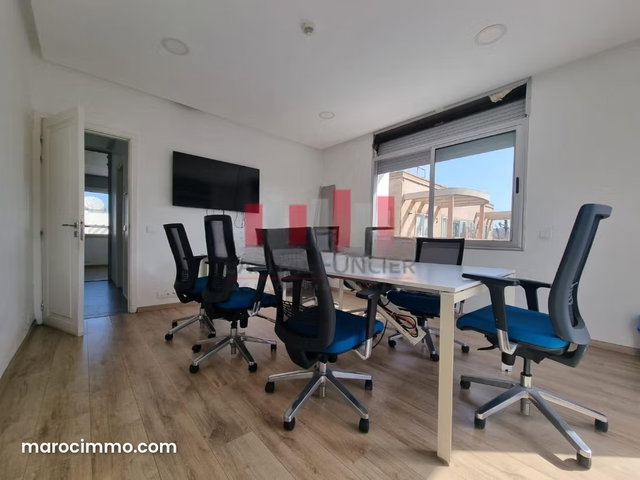 Villa a usage professionnel de 450 m de surface utile a la location en plein quartier Anfa — 2