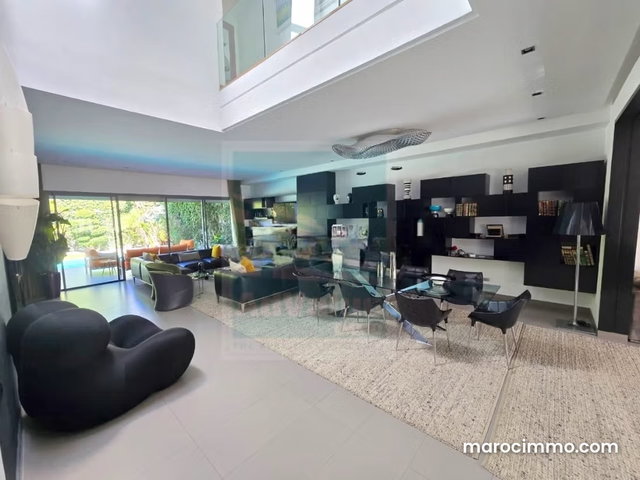 DL. 983: Superb villa with pool in Aïn Diab — 2