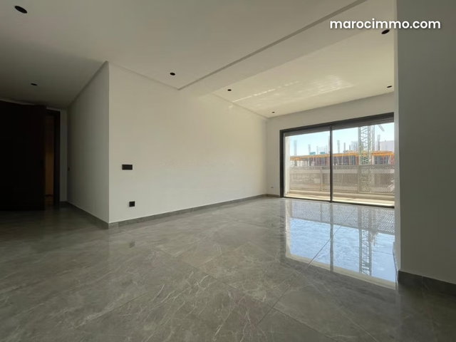 Tres jolie appartement vide en location sur cfc — 2