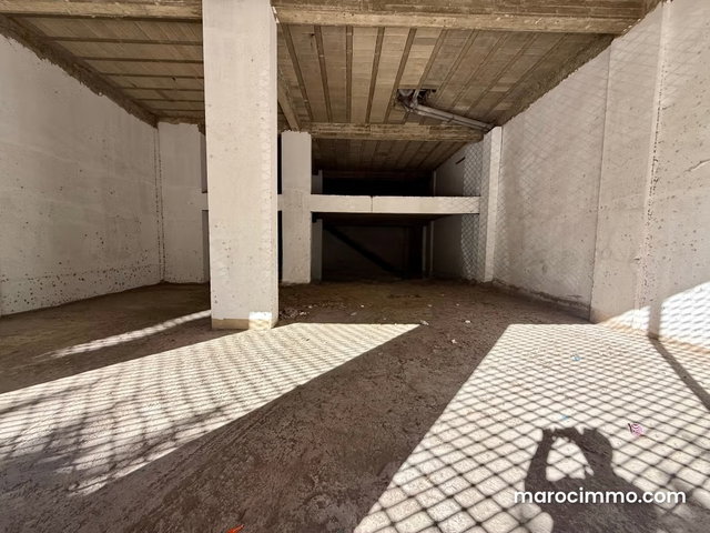 Local commercial en plein centre ville de Tanger – (28000dh/m²) Prix négociable — 4