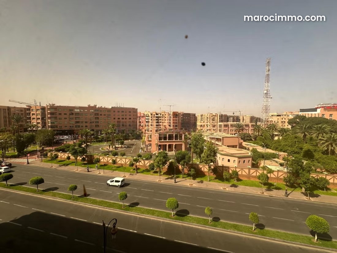 Appartement 100 m² à Guéliz Marrakech avec vue dégagée — Marrakech