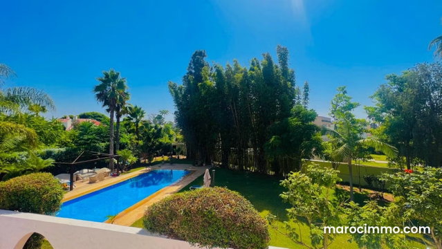 Villa standing a vendre souissi — 2