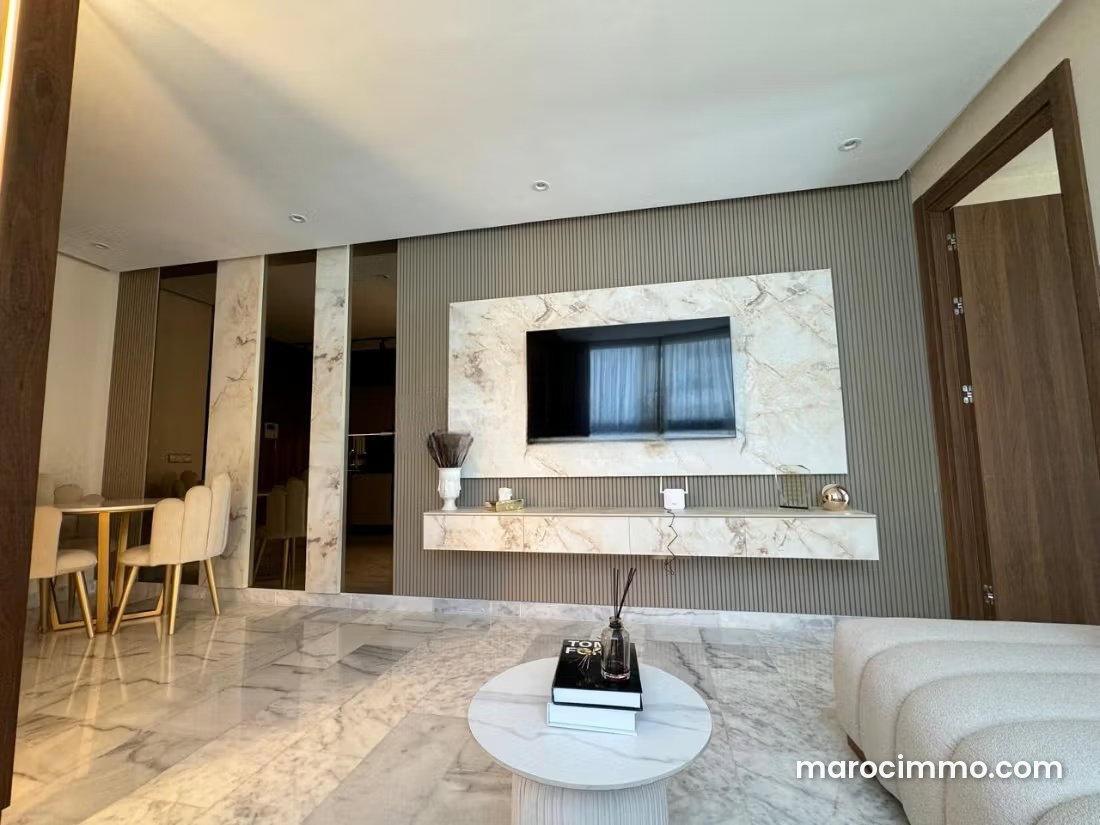Furnished 55 sqm apartment for rent in Racine, Casablanca, with parking — Casablanca