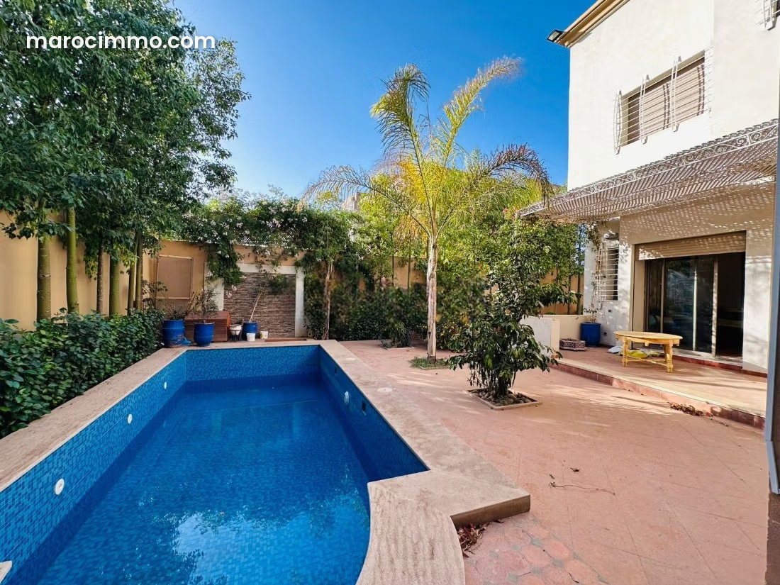 450 m² Villa with Swimming Pool, Hay Targa, Marrakech, for Rent — Marrakesh