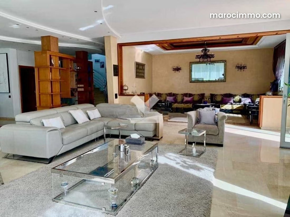 Villa 5 chambres avec 4 façades, Dar Bouazza, haut standing — Dar Bouazza